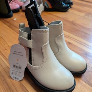 NWT Girl's Wonder Nation Cream Boots
